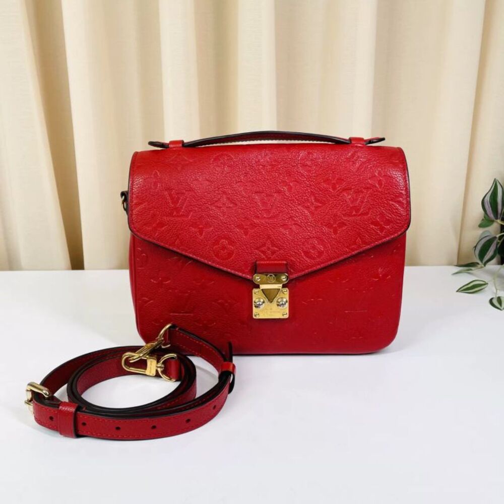 Louis Vuitton Women Pre-Loved Bag Very Good Condition